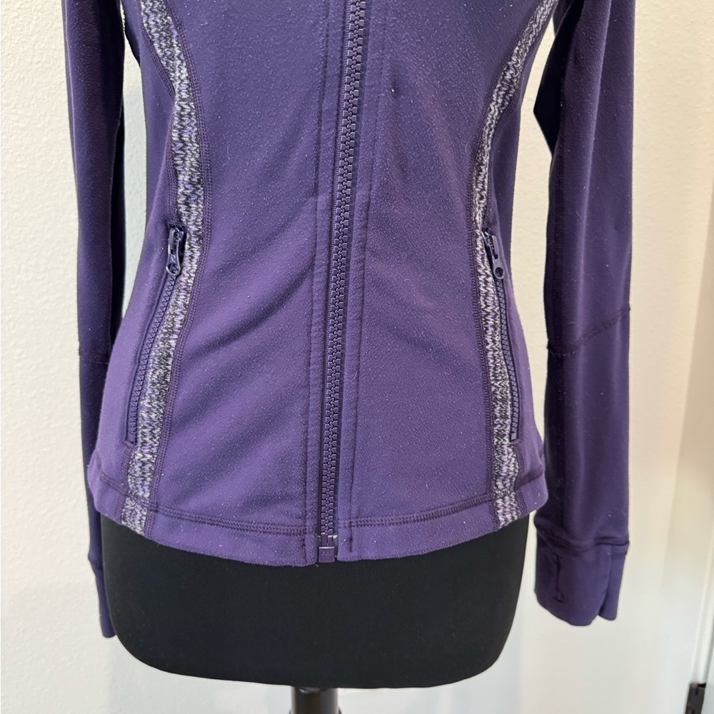 Lululemon women's sports jacket
Size 8 - Picture 5 of 10